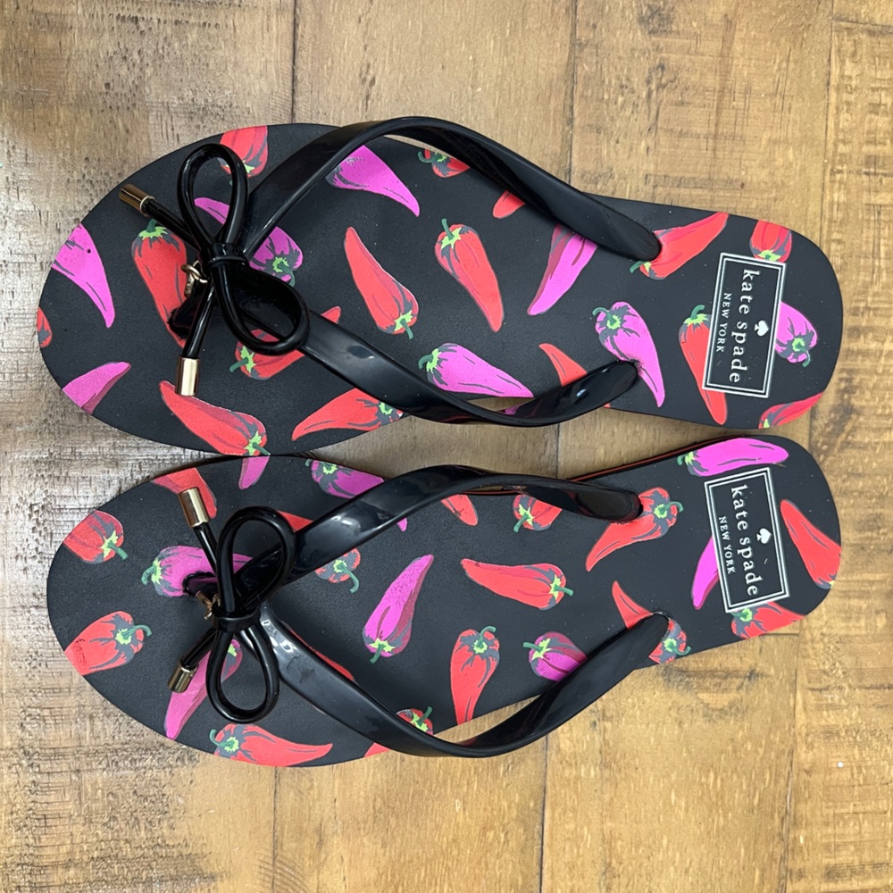 Kate Spade Chili Pepper Flip Flops Size 7-8